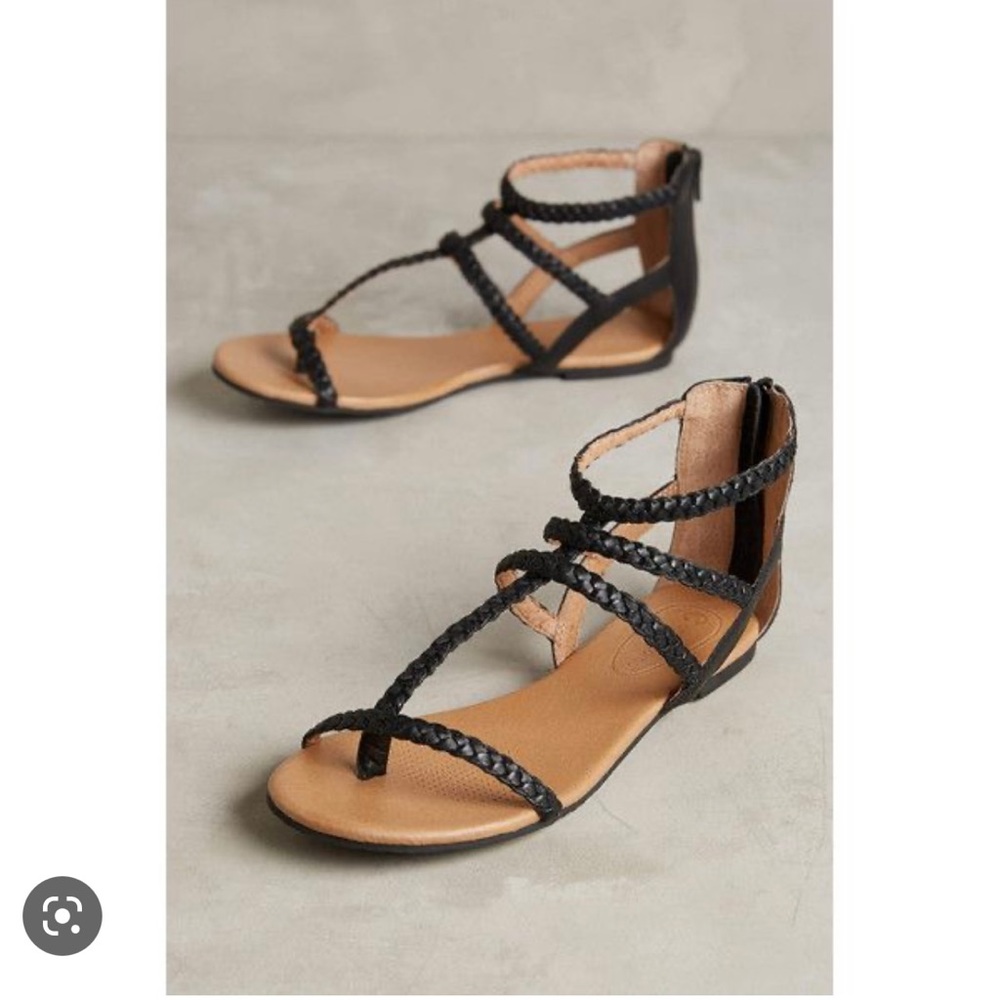 NWOT Size 7.5 Corso Como Costa Rica sandals in black